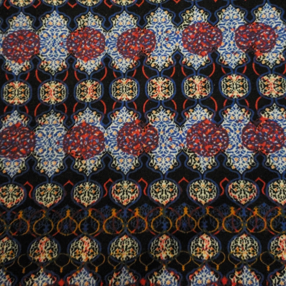 Perfect tee, fun pattern! - Picture 2 of 2